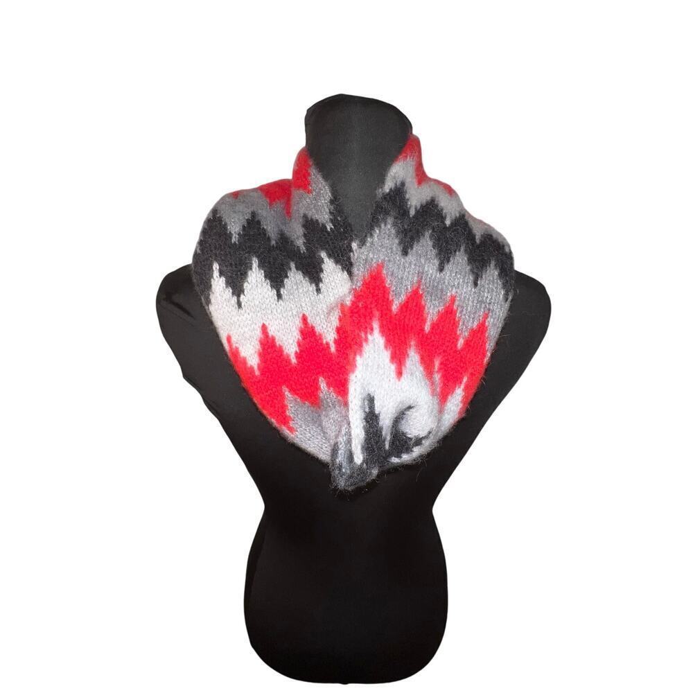 Infinity scarf‎ by Andy’s gifts stretchy alpaca blend geometric print Peru ￼